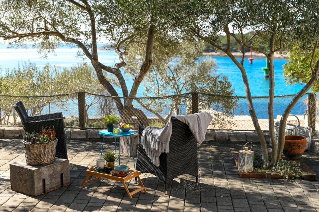Mia Mobile Home With Jacuzzi Zdrelac Bagian luar foto