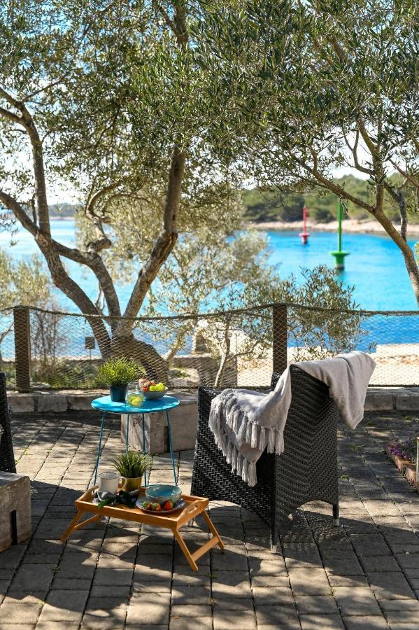 Mia Mobile Home With Jacuzzi Zdrelac Bagian luar foto