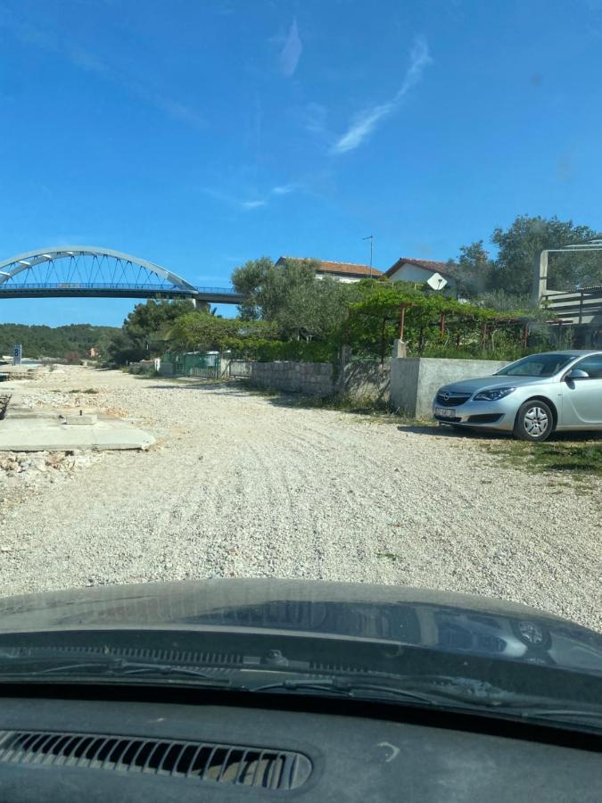 Mia Mobile Home With Jacuzzi Zdrelac Bagian luar foto